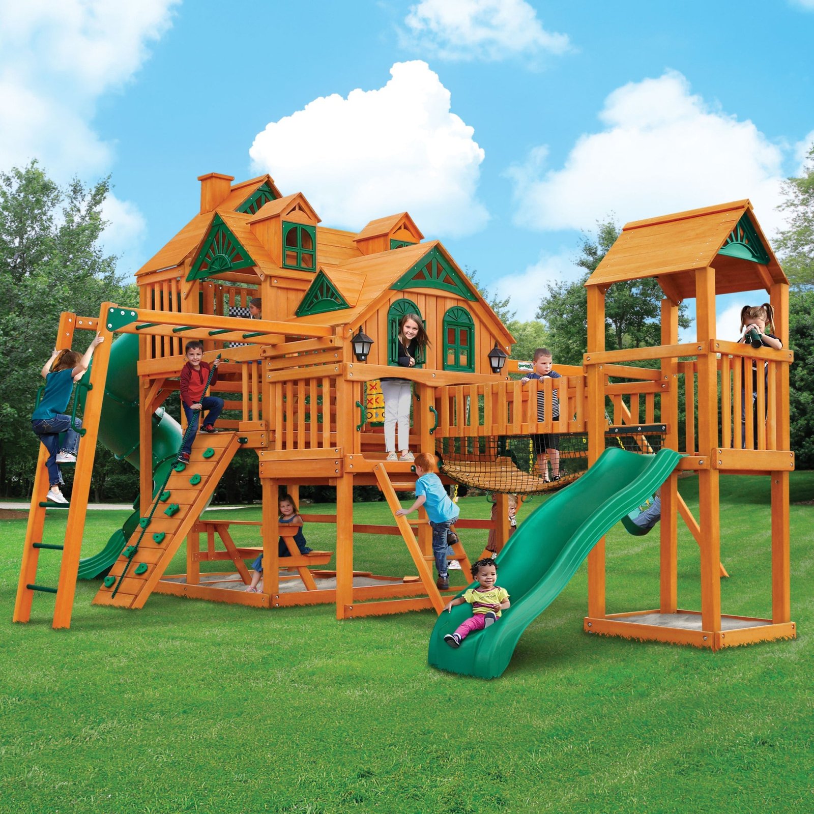 IMAGE02-LIFESTYLE_776ff681-0a31-43f8-a90e-39400f7a08bb Everest Elite Swing Set - Image 1